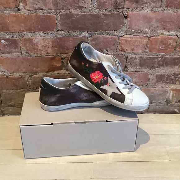 GOLDEN GOOSE SNEAKERS - Picture 1 of 7